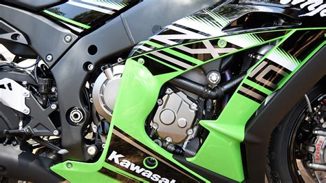 Kawasaki Ninja ZX-10R 2016 STD Bike Photos - Overdrive