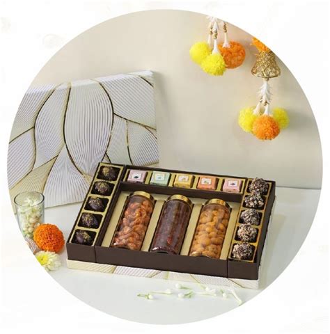 Grandeur Indulgence Gift Box Manufacturer, Supplier from Mumbai