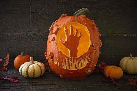 39 Easy Pumpkin Carving Ideas for the Best Jack-o'-Lanterns