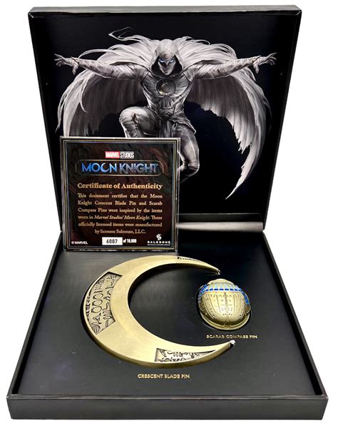 Moon Knight Crescent Blade Magnetic Replica Collectors Set Limited ...