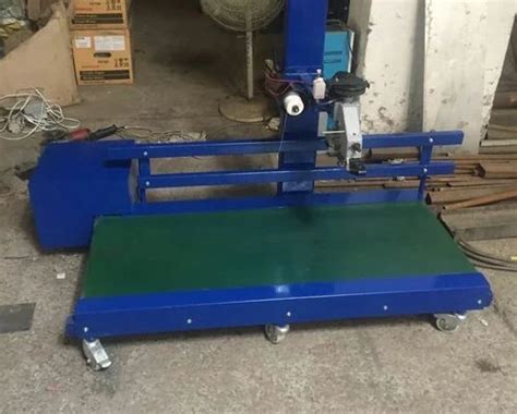 Conveyorised Bag Closing Machine - Conveyor Bag Stitching Machine ...