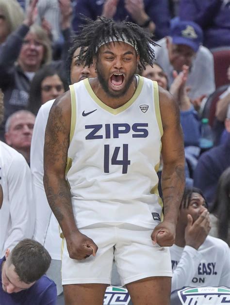 Akron basketball score, live updates vs. Arizona | Zips seek first ...