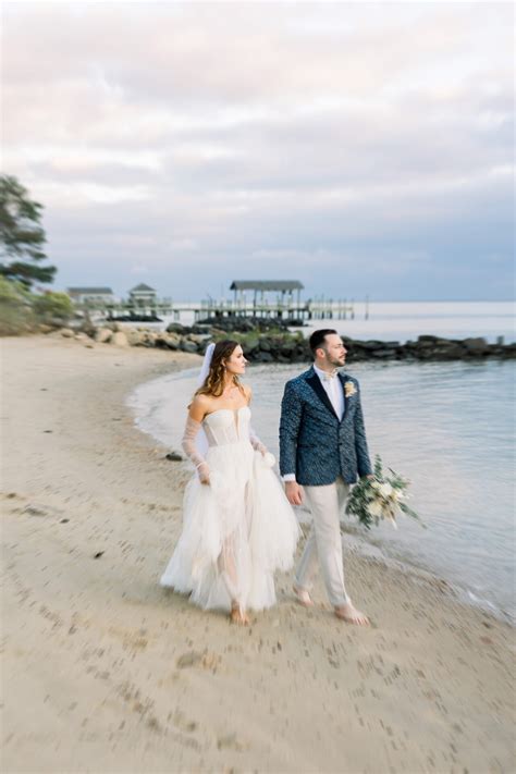 James River Country Club Wedding | Tara & Thomas
