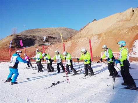 2019年河北省退役运动员转型滑雪指导员培训班在保定开班_河北省体育局