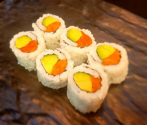 Salmon Avocado Roll