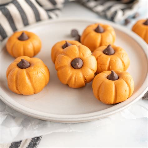 Peanut Butter Ball Pumpkins - Cookies for Days