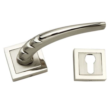 Quality "Illyricum" Zinc Handle with Rose - Adonai Hardware
