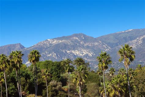 California: The idyllic town between sea and mountains