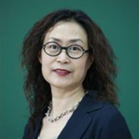 黄石梁晶主持的节目黄石主持人梁晶结婚照