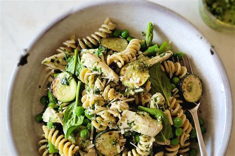 Healthy chicken pesto pasta recipe