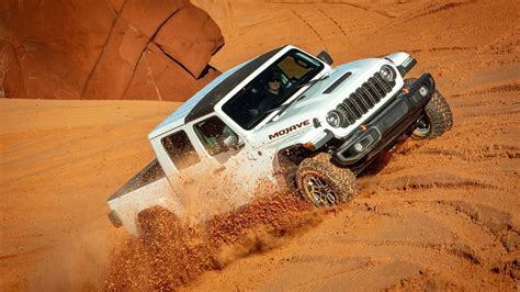 2024 Gladiator Mojave reviewed in Moab, UT by Motortrend | Jeep Gladiator (JT) News, Forum ...