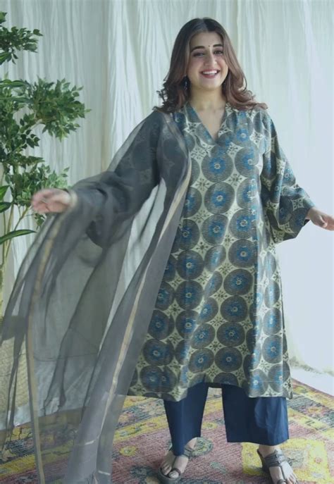 Grey Kota Doria Cotton Dupatta – THE INDIAN ETHNIC CO.