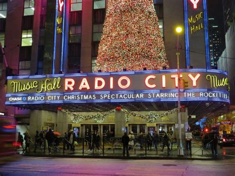 Christmas Spectacular Starring the Rockettes 2025 Discount Broadway Tickets