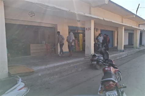 पंडरा बाजार समिति में चोरों ने 3 दुकानों को बनाया निशाना, लाखों की चोरी