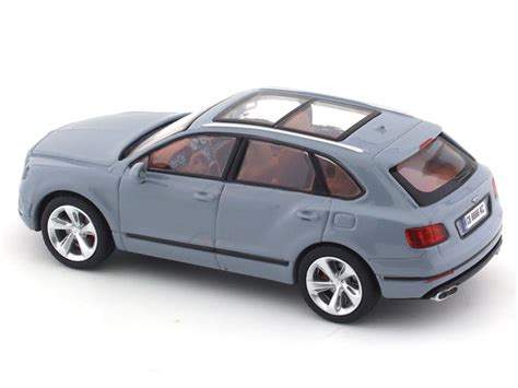 Bentley Bentayga nardo grey 1:64 LF Models diecast scale model car ...