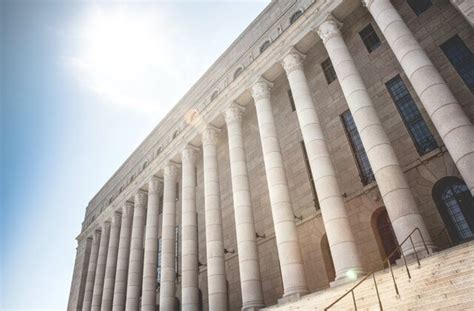 10 Countries Seen to Have Well-Distributed Political Power
