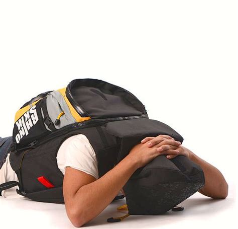 Arming a Hell Bomb Backpack 的图像结果