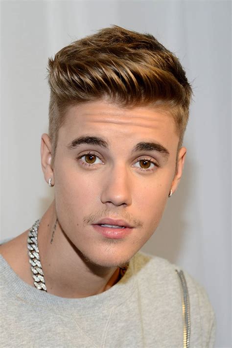 Justin Bieber 2012 Hairstyle - what hairstyle should i get