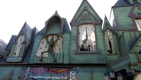 Slideshow: The Truth Behind 9 Popular Halloween Urban Legends