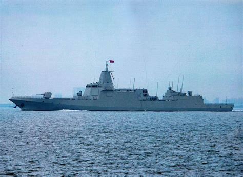 055型“万吨大驱”首舰南昌舰入列！中国海军迎来第四代驱逐舰