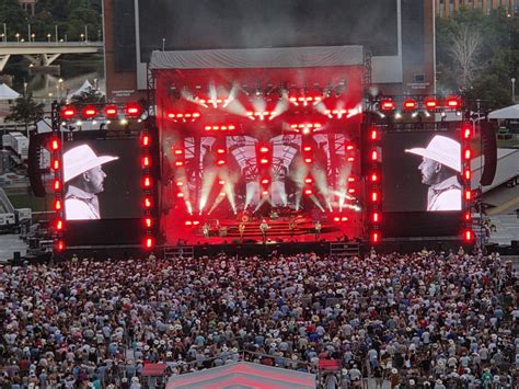 Boys from Oklahoma Concert: Turnpike Troubadours, Cross Canadian ...