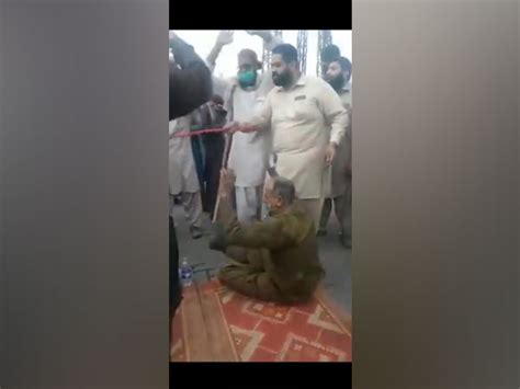 Pakistan: TLP 'goons' force policemen to chant religious slogans ...
