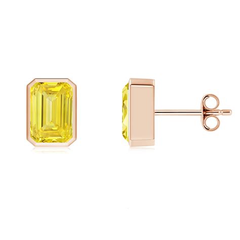 Your Expert Guide To Buying 3-Carat Diamond Earrings