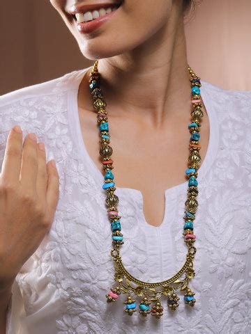 Necklace And Chains – Rubans