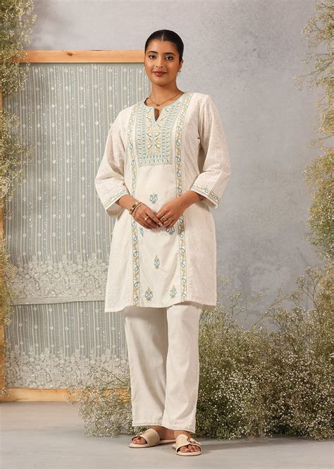 Pearl White Embroidered Nargis Kurta Set – Lakshita