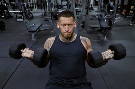 Houston artist sees link between his art and fitness routine