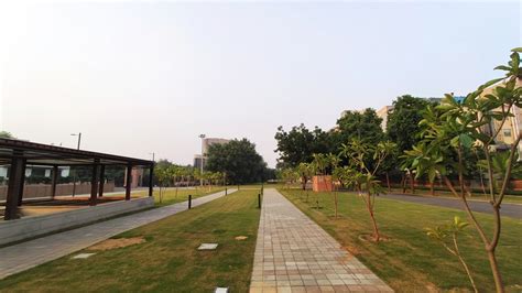 DESIGN ACCORD: Landscape Projects Detail : Signature Towers Google ...