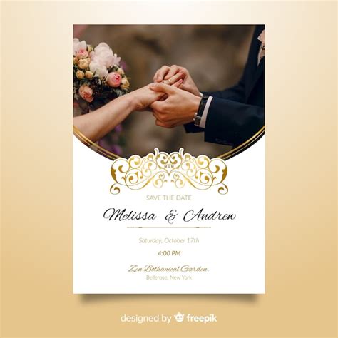 Ornamental wedding invitation template with photo | Premium Vector