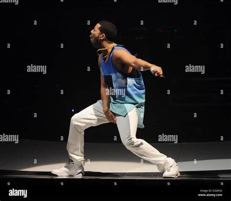 Drake performing live in concert in Orlando Featuring: Drake Where ...