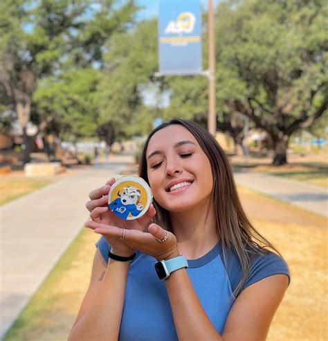 Autumn Monique Salazar | COLLEGE LIFE💙🐏 #backtoschool #angelostateuniversity #influencer | Instagram
