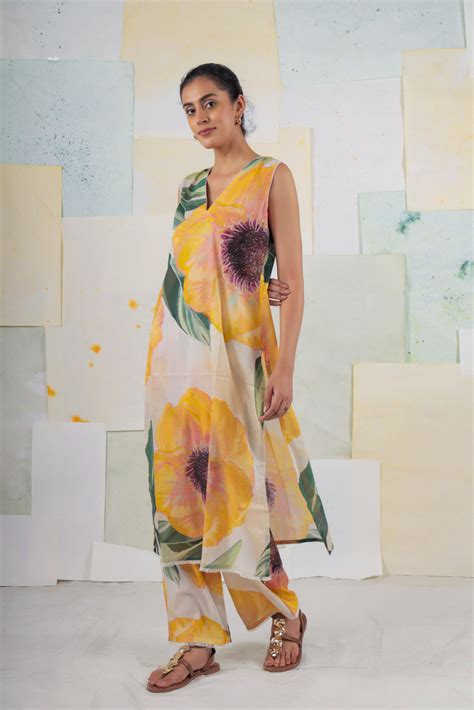 BUTA BUTI SAREES – Buta Buti