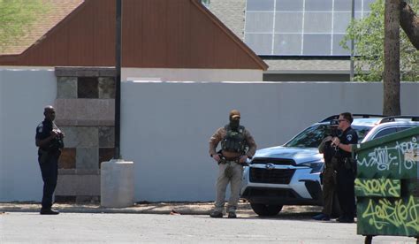 Phoenix ICE raids hit Valley neighborhoods, businesses on Tuesday ...