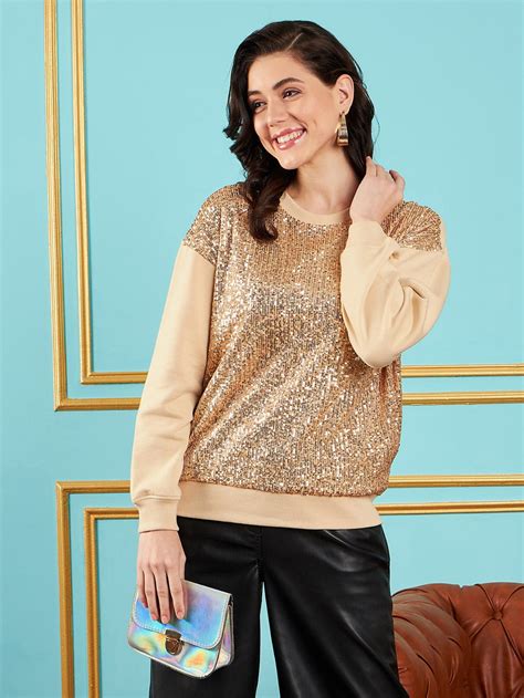 Sweatshirts & Sweaters