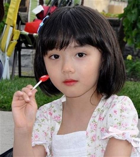 齐刘海小女孩简单可爱发型图片合集-图片之家