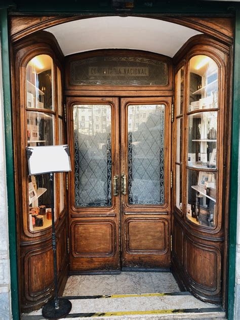 Restaurant Entrance 的图像结果