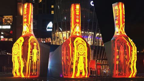 五粮液新春艺术周 · 酒瓶雕塑投影|三维|动画/影视|幻鲨影视SKGMEDIA - 原创作品 - 站酷 (ZCOOL)