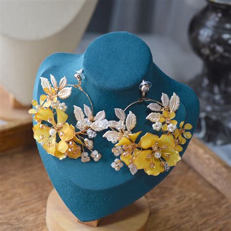 Helios Earrings – The Vintage Snob