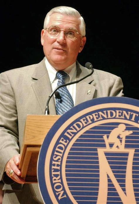 NISD boss Folks stepping down