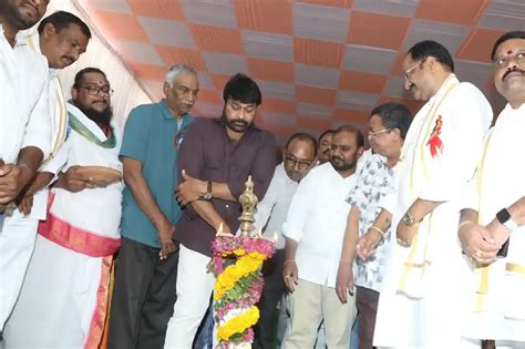 Chiranjeevi: చిత్రపురి కాలనీలో సామూహిక గృహ ప్రవేశ కార్యక్రమంలో ...