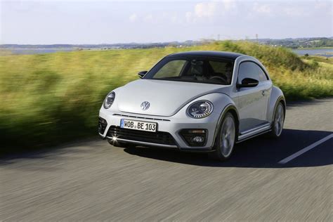 2017 Volkswagen Beetle Detailed in New Photos and Videos - autoevolution