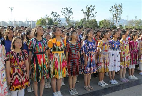 大学生支教团在新疆绽放天理之美-求实新闻网