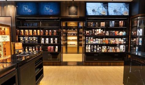 The Liquor Store In Belapur Gives You A Museum Walk Experience In A ...