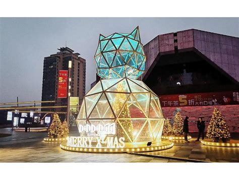 2019年上海37个商业项目圣诞新年季主题美陈图集_装置