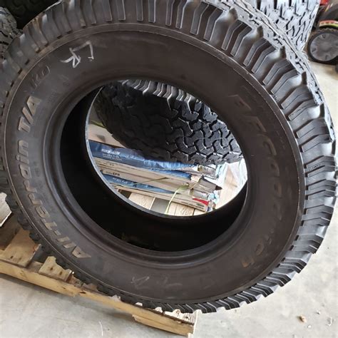 2 BF GOODRICH KEY 285/ 65 R18 TIRES