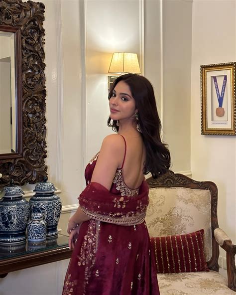 Alveera Premium Quality Maroon Anarkali Suit Set – Roop Sutra