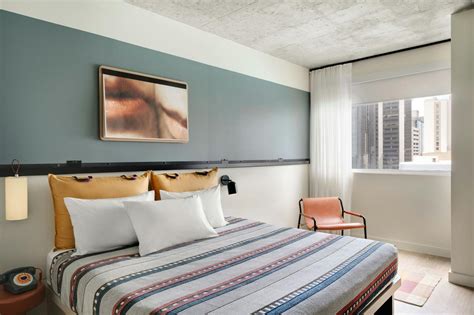 MOXY CHARLOTTE DOWNTOWN HOTEL ::: NC, UNITED STATES ::: COMPARE HOTEL RATES